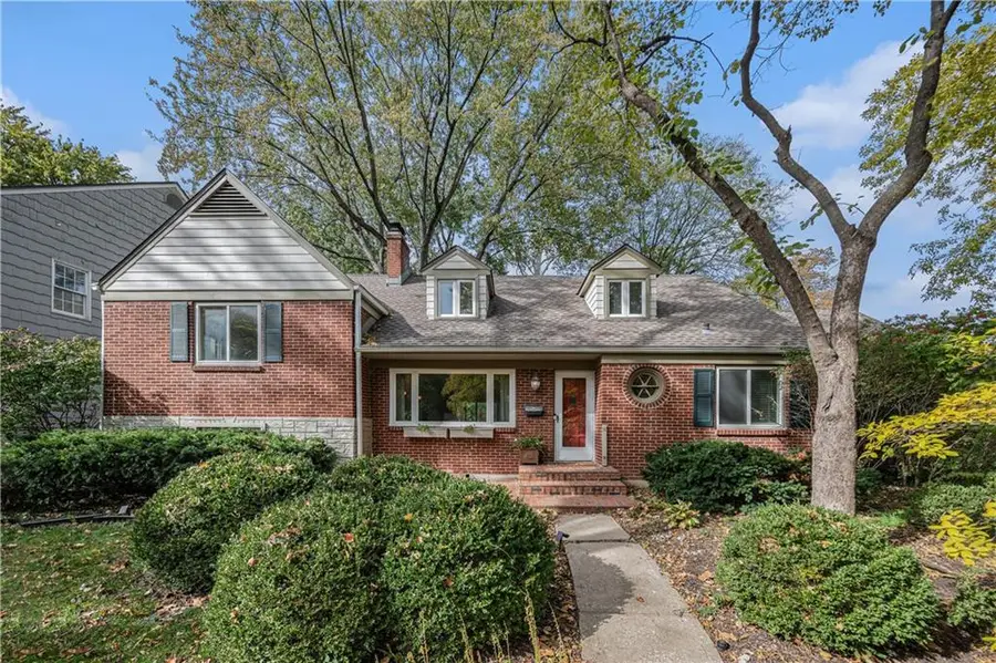 4304 Brookridge Drive, Fairway, KS 66205 - Image #2