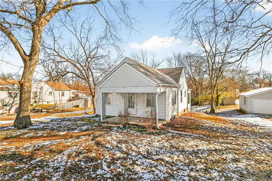 4013 NE Chaumiere Road, Kansas City, MO 64117 - Image #2