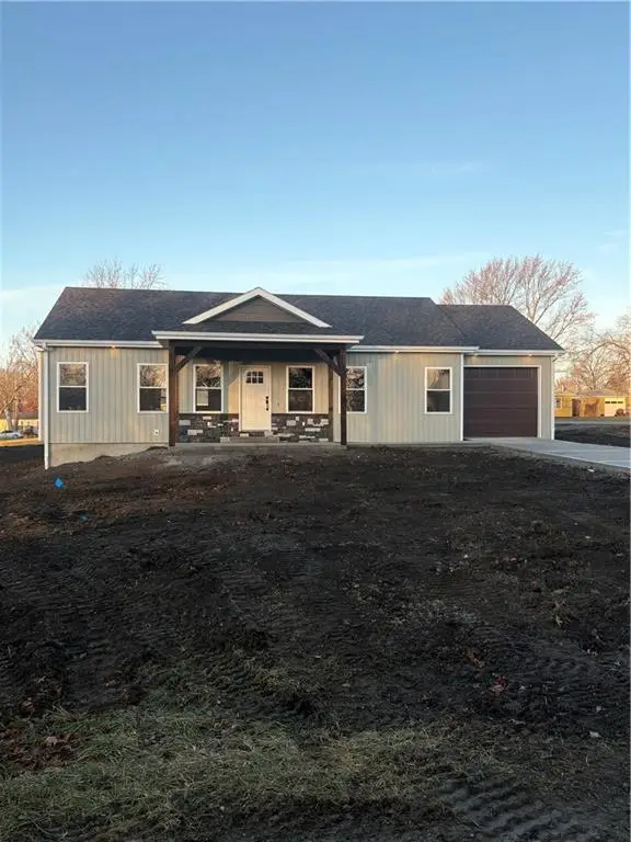 275 Myrtle Street, Kidder, MO 64649 - Image #2