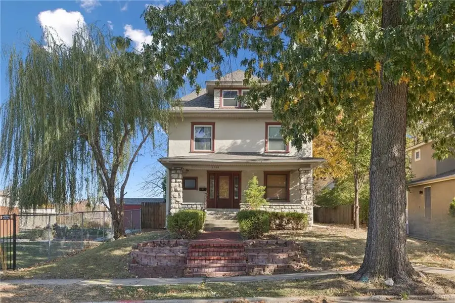 2709 Charlotte Street, Kansas City, MO 64109 - Image #2