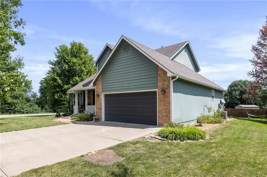 1301 S Redbud Street, Ottawa, KS 66067 - Image #2
