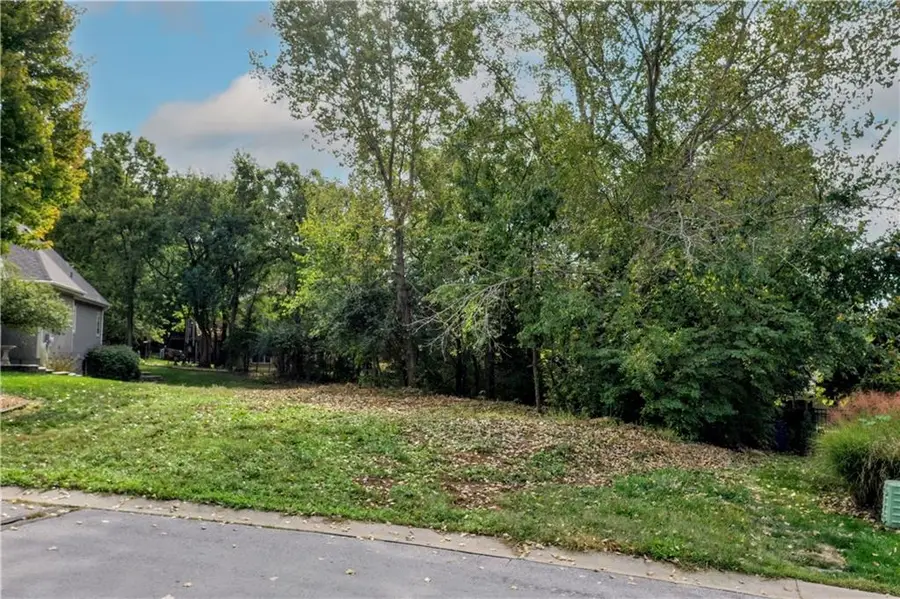 951 E 121st Terrace, Olathe, KS 66061 - Image #2