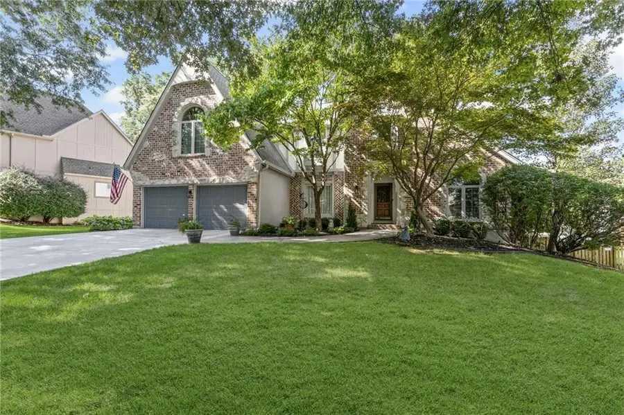 12606 Mohawk Lane, Leawood, KS 66209 - Image #3