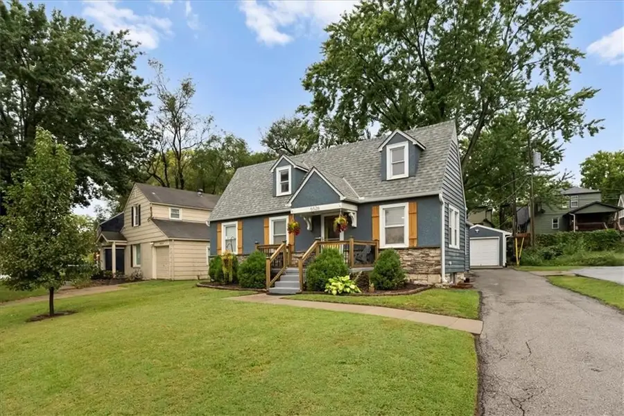 6526 Rockhill Road, Kansas City, MO 64131 - Image #3