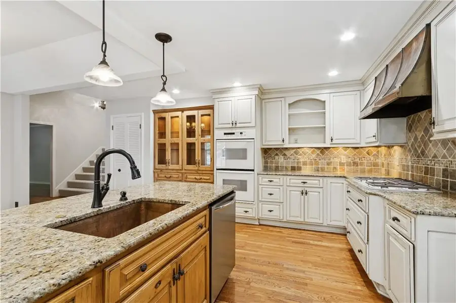 12640 Oakmont Drive, Kansas City, MO 64145 - Image #3