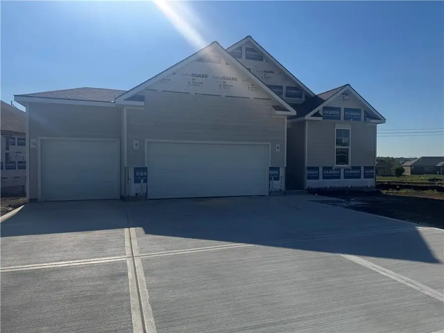20781 W 188th Terrace, Spring Hill, KS 66083 - Image #2