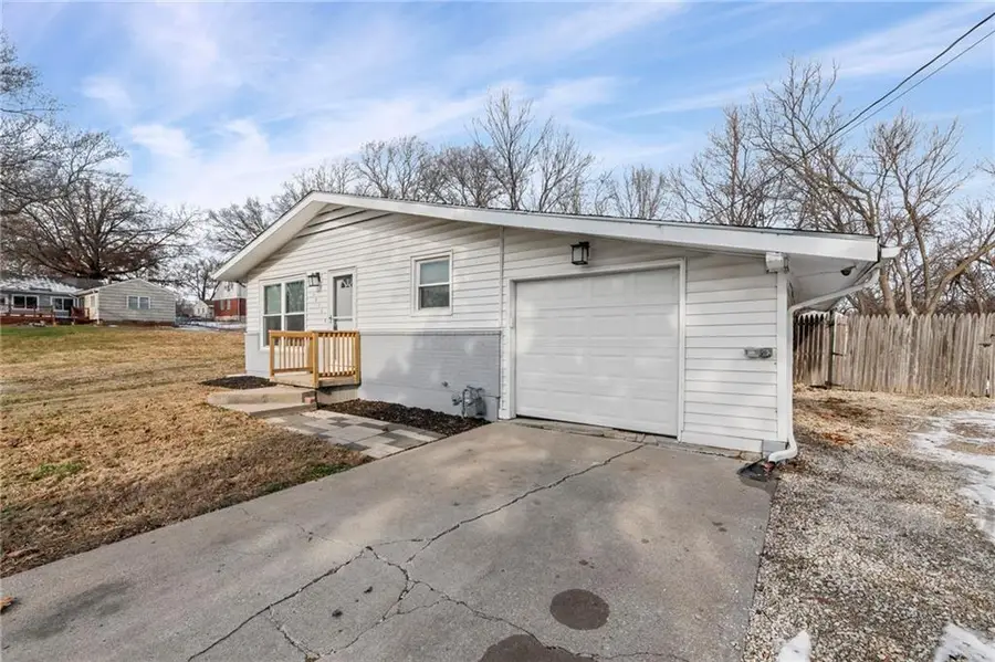 5814 Parkview Avenue, Kansas City, KS 66104 - Image #2