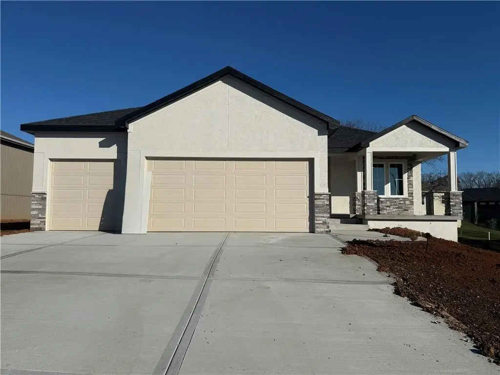 31505 W 86th Court, De Soto, KS 66018 - Image #1