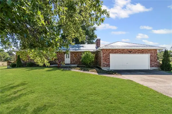 10742 Mo-52 Highway, Versailles, MO 65084