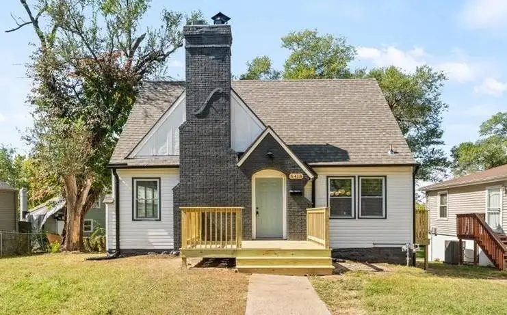 6418 S Benton Avenue, Kansas City, MO 64132 - Image #1