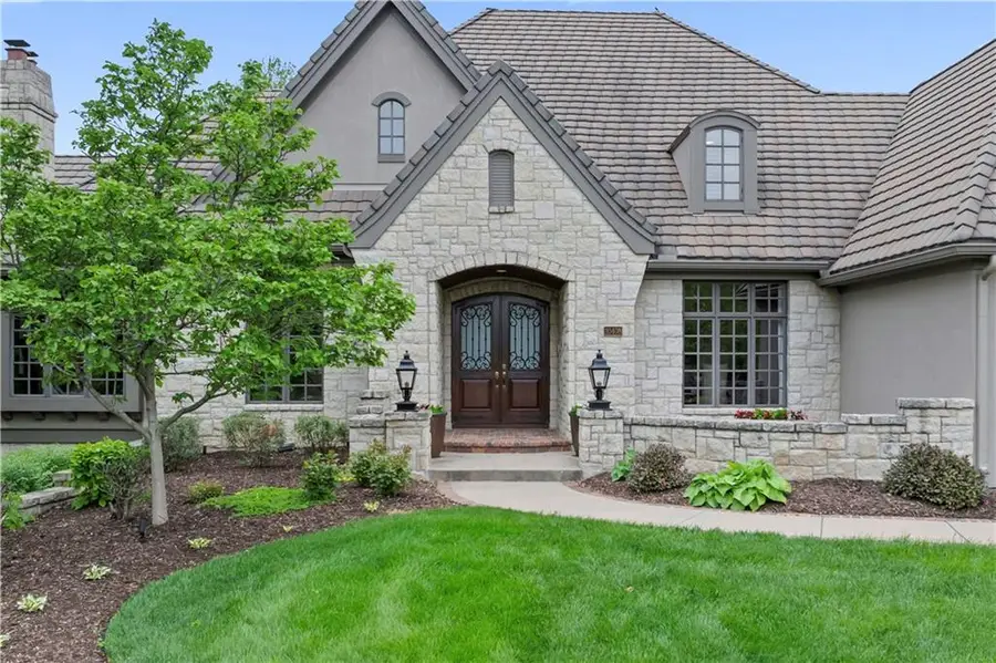 10408 Howe Lane, Leawood, KS 66206 - Image #2