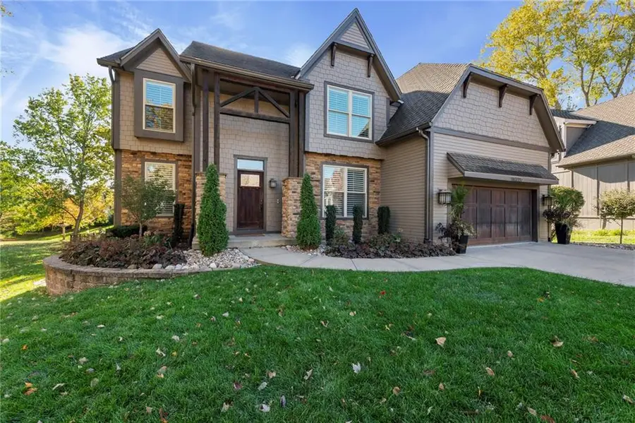 14026 Ash Street, Overland Park, KS 66224 - Image #2