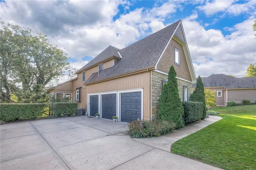 29449 Ridgeline Drive, Louisburg, KS 66053 - Image #3