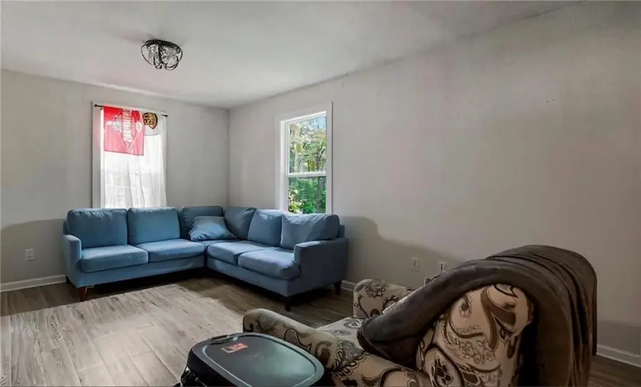 4032 Kensington Avenue, Kansas City, MO 64130 - Image #2