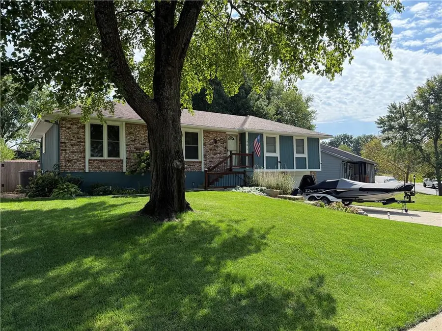 124 SW 27th Street, Blue Springs, MO 64015 - Image #3