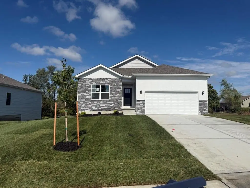 2212 Creek View Lane, Raymore, MO 64083 - Image #1