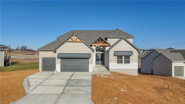 6039 Apache Drive, Shawnee, KS 66226
