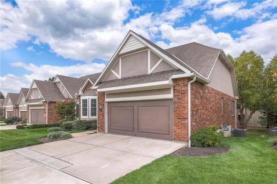 6407 W 133rd Terrace, Overland Park, KS 66209 - Image #2