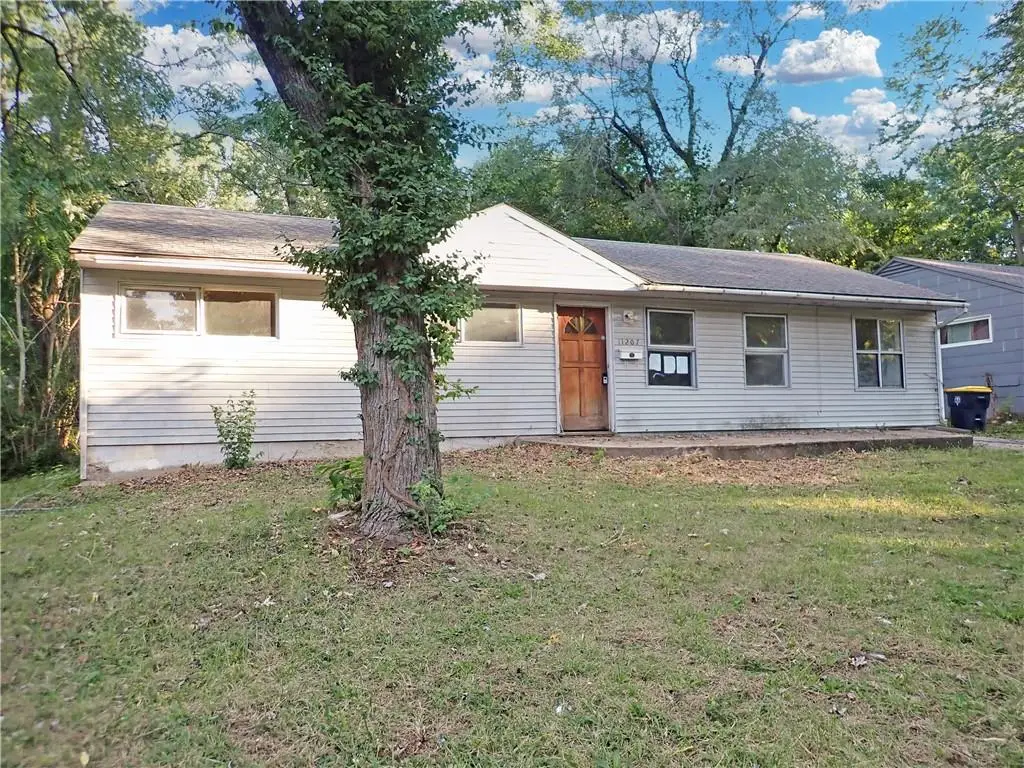 11207 Oakland Avenue, Kansas City, MO 64134 - Image #1