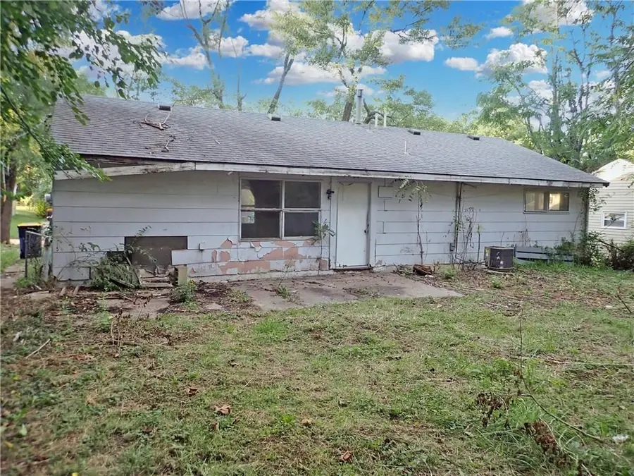 11207 Oakland Avenue, Kansas City, MO 64134 - Image #3