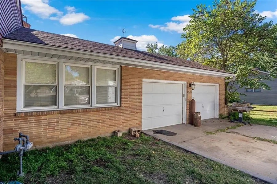 5403 Blue Ridge Boulevard, Raytown, MO 64133 - Image #3