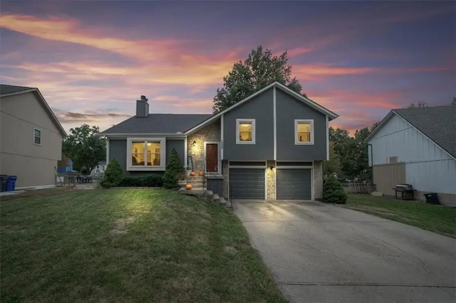 14923 W Peppermill Drive, Olathe, KS 66062 - Image #2