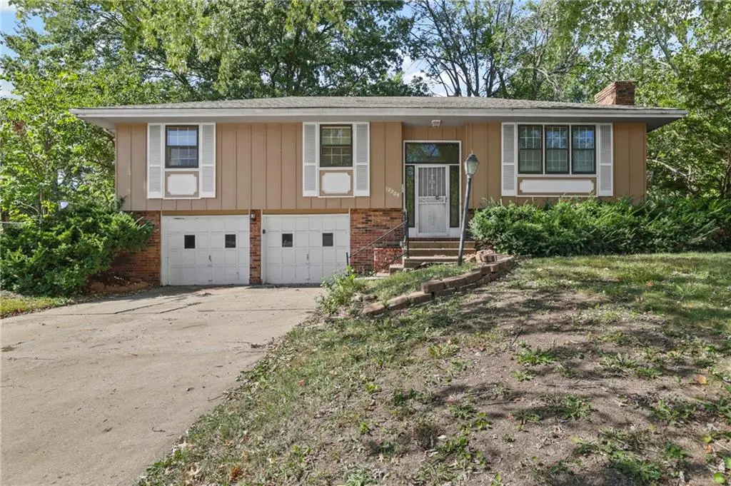 12704 Bristol Avenue, Grandview, MO 64030 - Image #1
