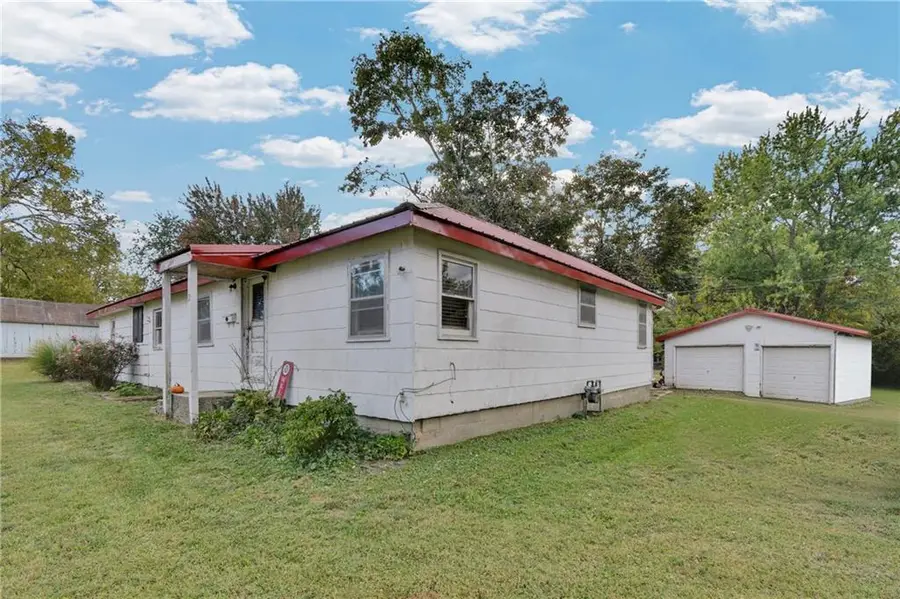 302 S Truman Road, Archie, MO 64725 - Image #2