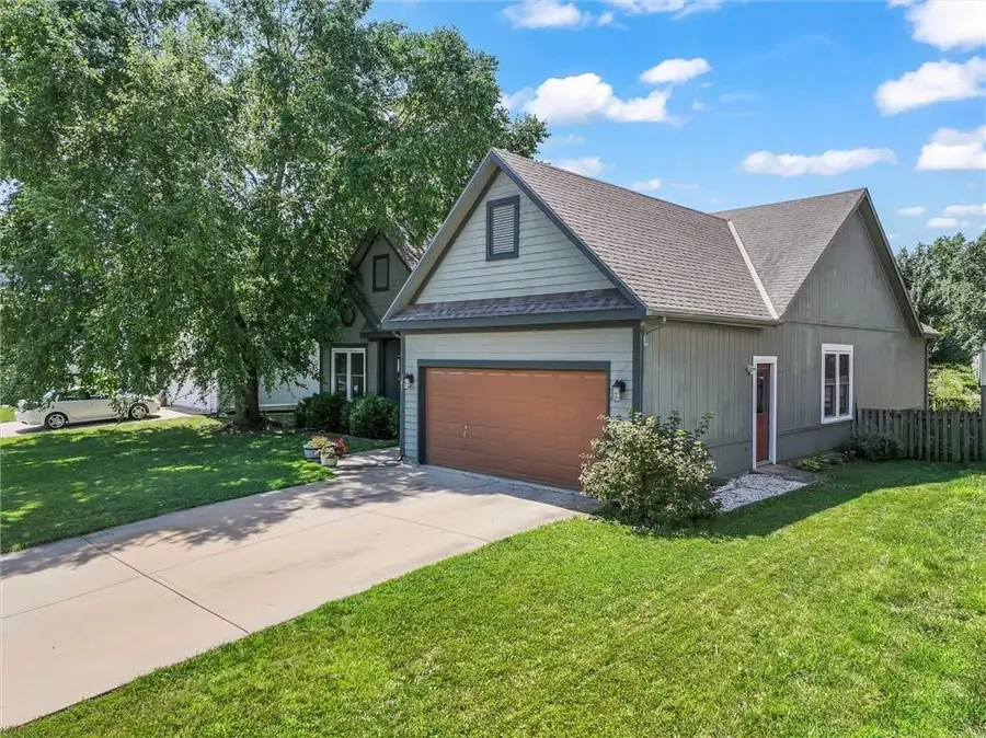 147 W Colleen Court, Gardner, KS 66030 - Image #2