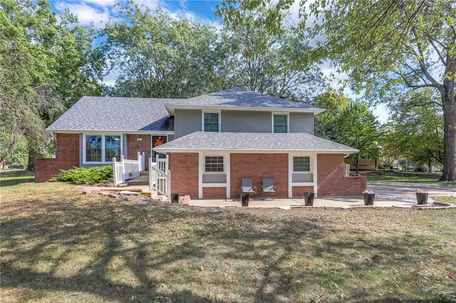 227 N Woodson Drive, Raymore, MO 64083 - Image #3