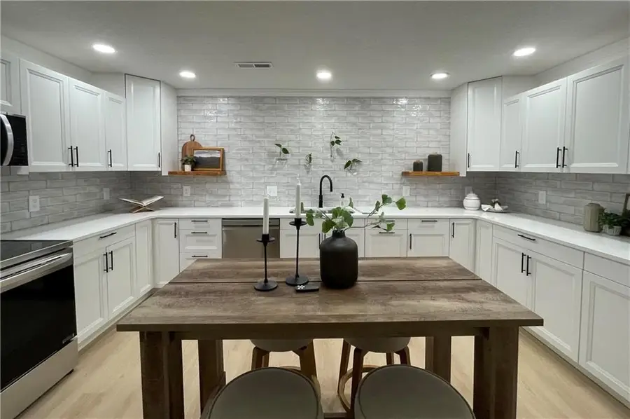 8721 S Hardsaw Road, Oak Grove, MO 64075 - Image #2