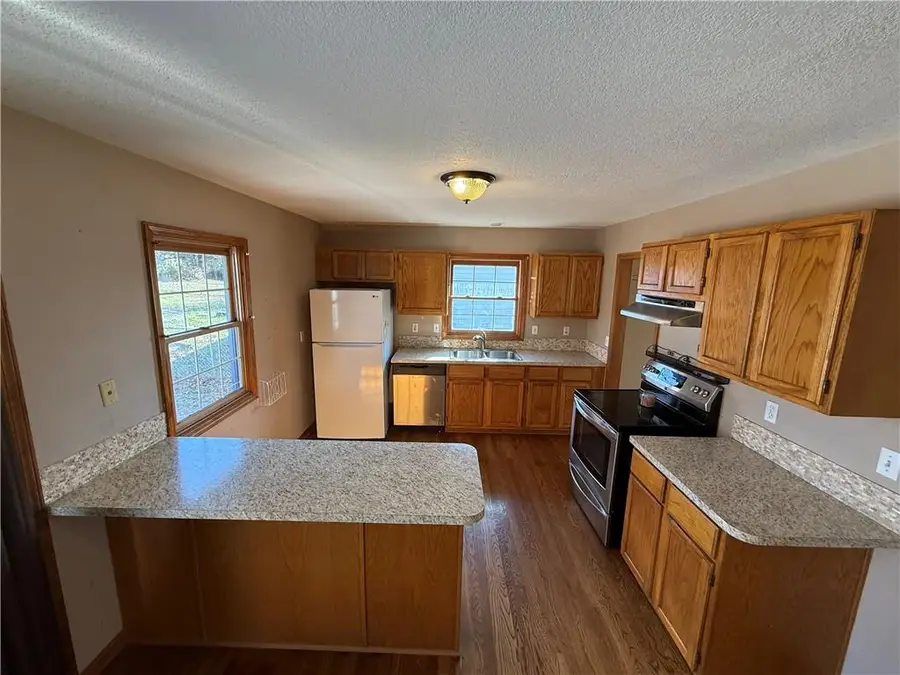 11 Morningside Drive, Paola, KS 66071 - Image #2