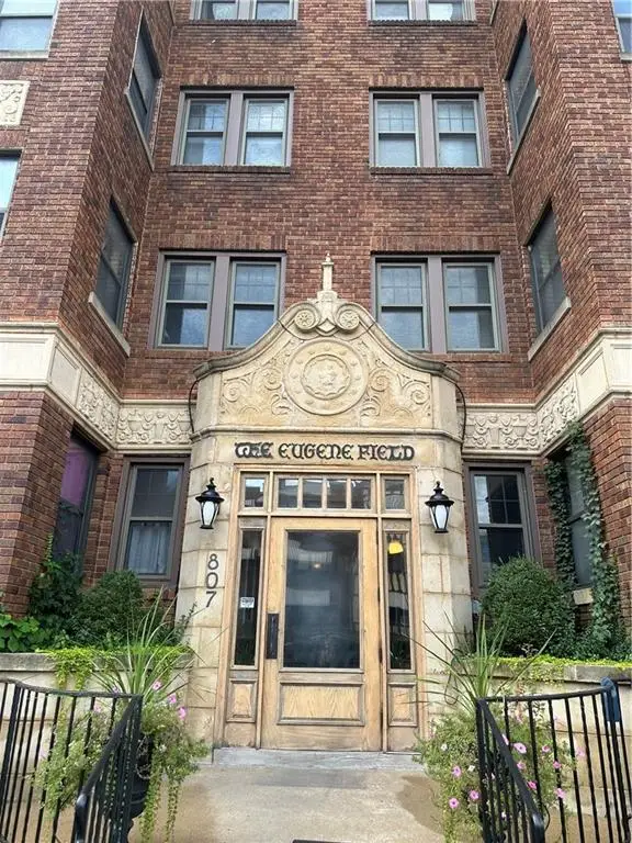 807 W 48th Street #601, Kansas City, MO 64112 - Image #1