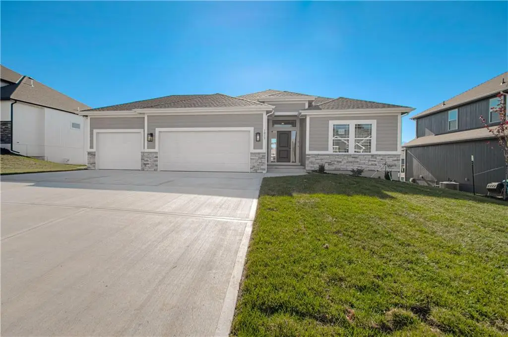 1015 Poplar Lane, Liberty, MO 64068 - Image #1