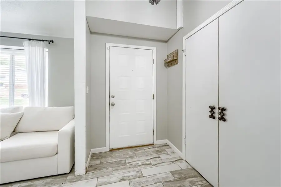 10613 W 98th Terrace, Overland Park, KS 66214 - Image #2