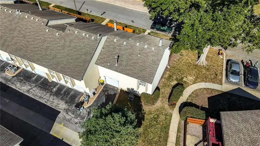 10901 Gillette Street, Overland Park, KS 66210 - Image #3