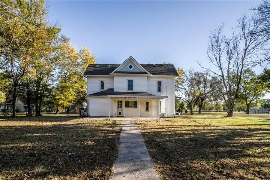 607 Main Street, Garden City, MO 64747 - Image #3