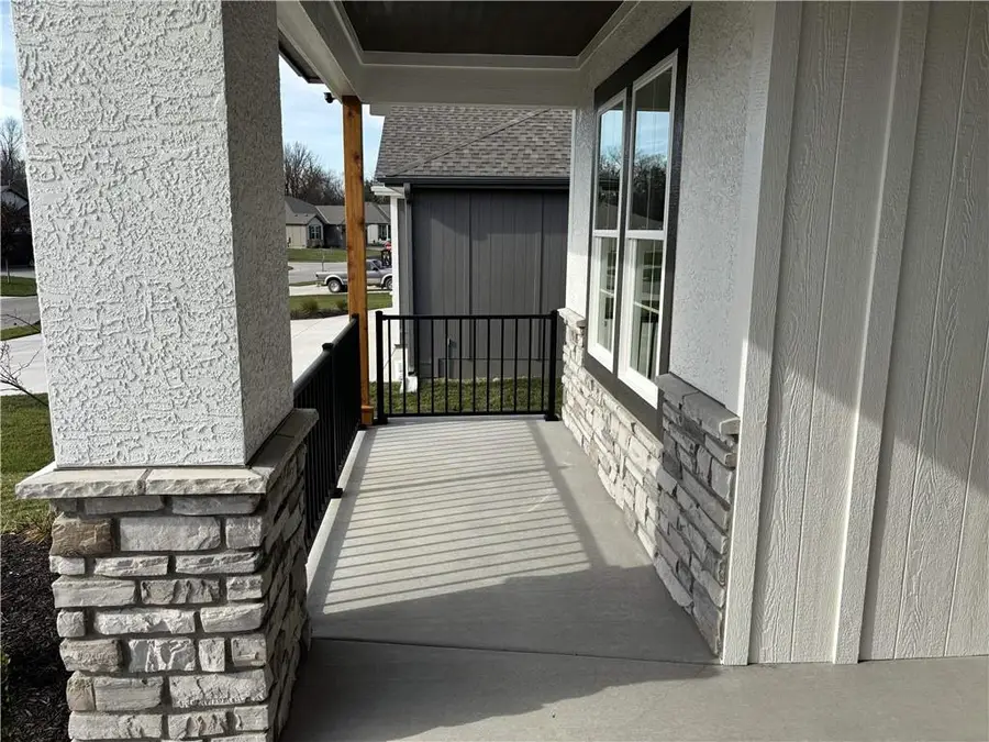 20040 W 226th Terrace, Spring Hill, KS 66083 - Image #2