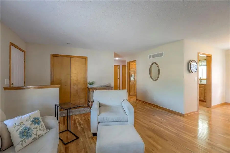 1053 SW 8th Circle, Lees Summit, MO 64081 - Image #2