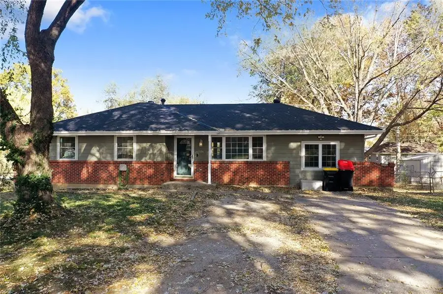 106 Helen Street, Excelsior Springs, MO 64024 - Image #2