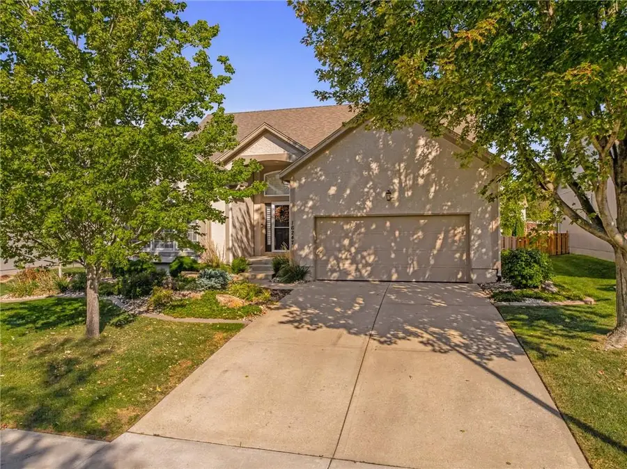 16247 S Avalon Street, Olathe, KS 66062 - Image #2