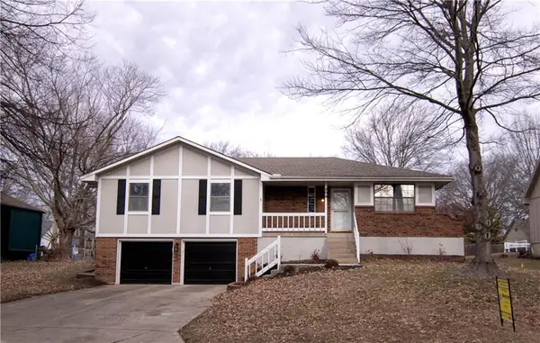 209 Williamsburg Drive, Blue Springs, MO 64014