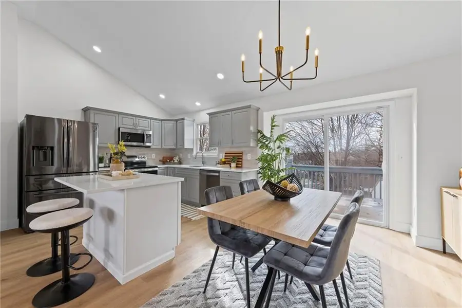 8540 N Robinhood Avenue, Kansas City, MO 64154 - Image #2