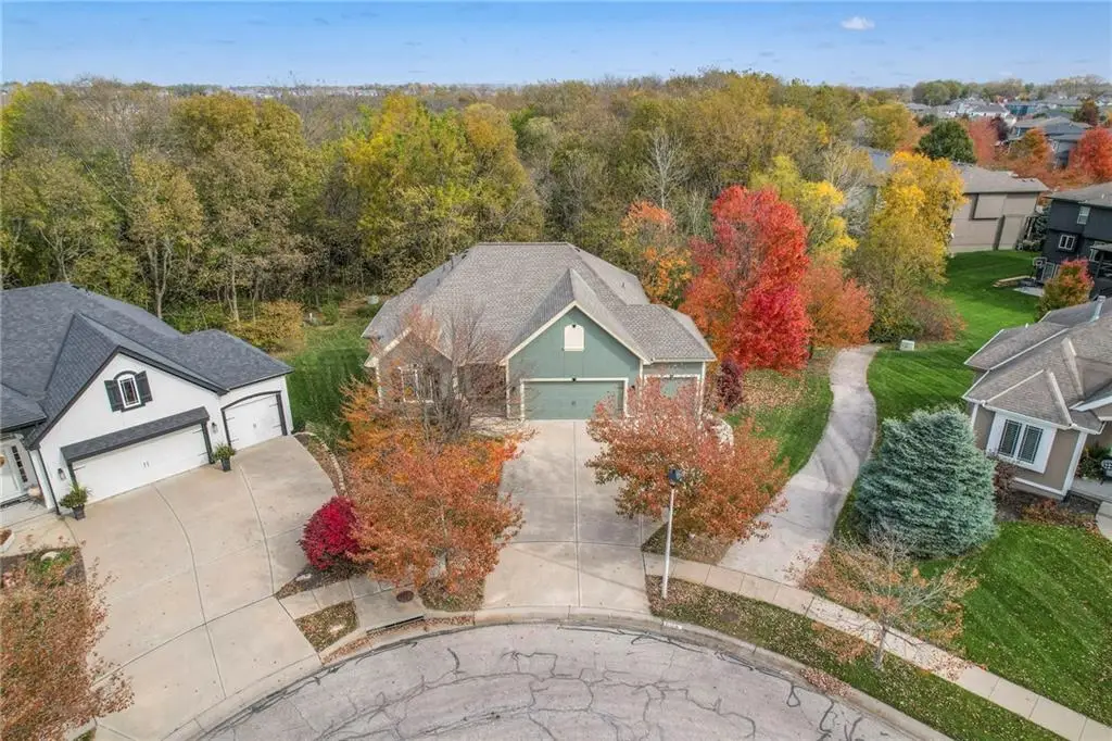 17111 S Bradley Drive, Olathe, KS 66062 - Image #1