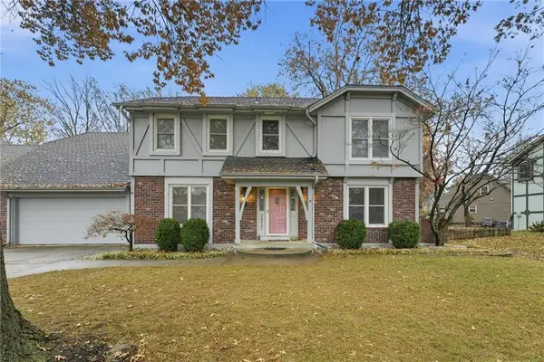 7917 Westgate Drive, Lenexa, KS 66215