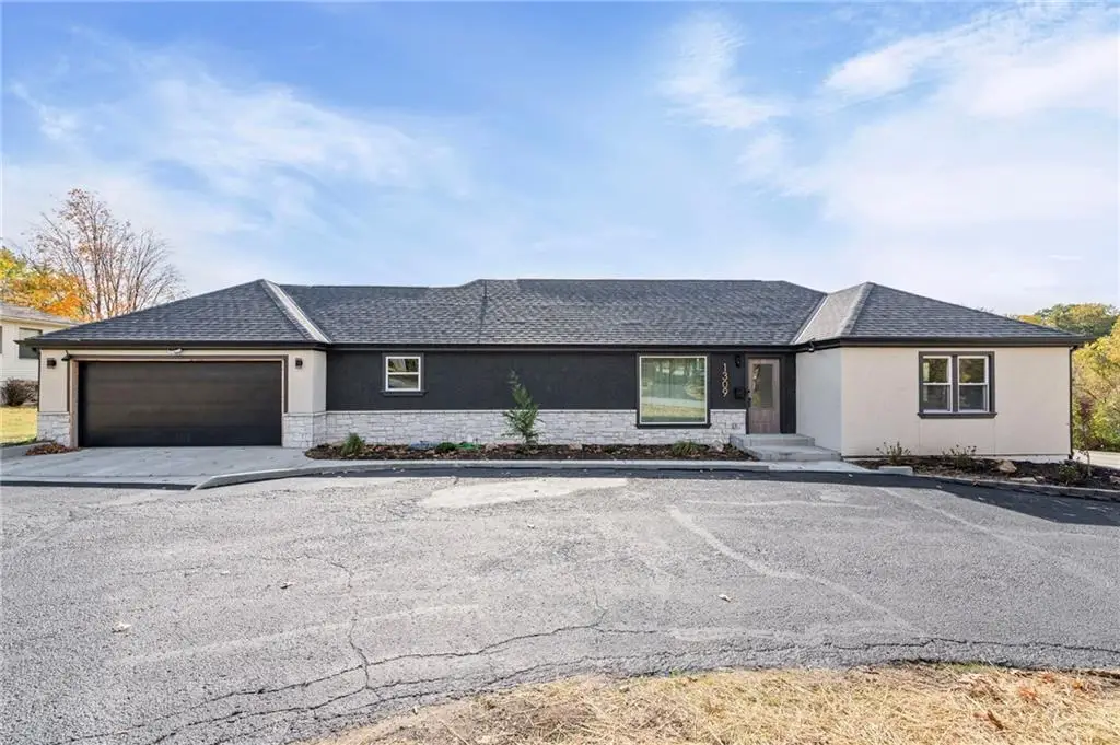 1309 W 100th Terrace, Kansas City, MO 64114 - Image #1