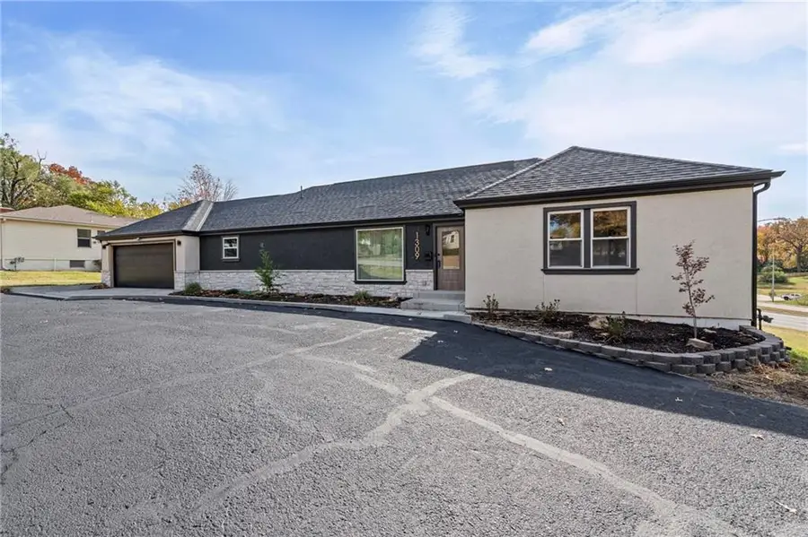 1309 W 100th Terrace, Kansas City, MO 64114 - Image #3