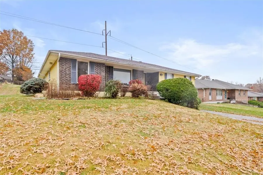 4942 N Flora Avenue, Kansas City, MO 64118 - Image #3