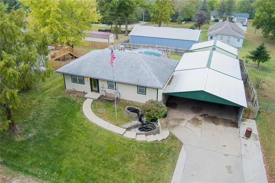 105 Aller Avenue, Edgerton, MO 64444 - Image #2