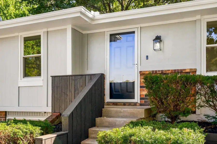 6807 N Liberty Street, Kansas City, MO 64118 - Image #3